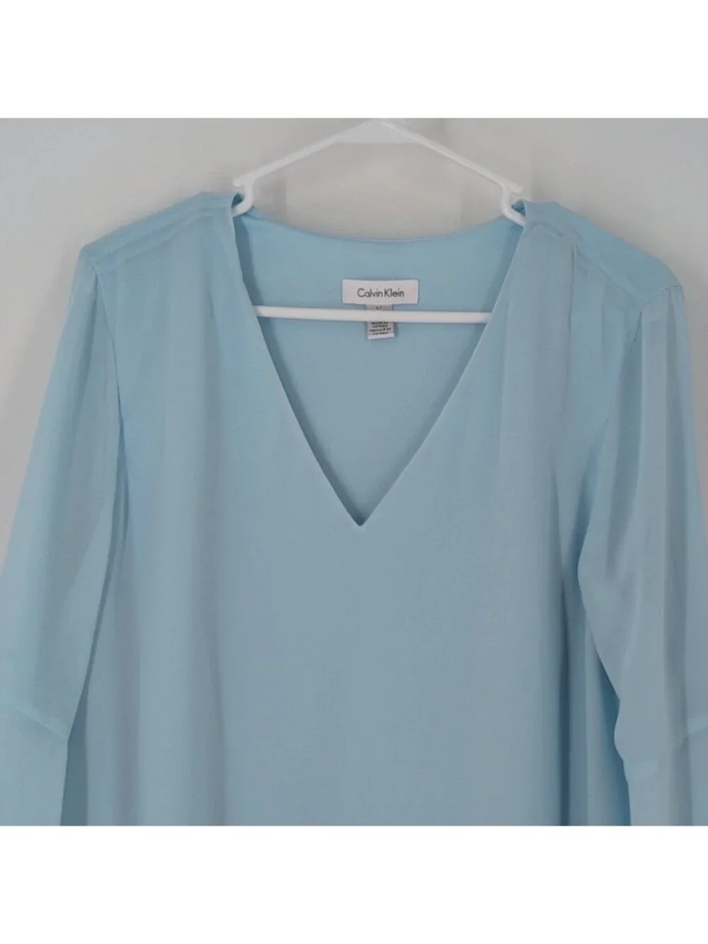 Light Blue Blouse Size Large GREAT CONDITION! - Picture 2 of 15